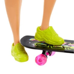 Barbie Extra Pop Met Blauw Haar -Knuffel Poppen Paradijs 1986620 e1fef662