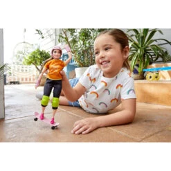 Barbie Skateboarder Pop -Knuffel Poppen Paradijs 1992020 e501508a